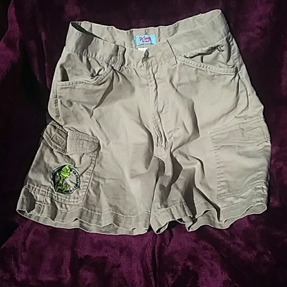 Sr. Seuss GRINCH shorts size 3/4